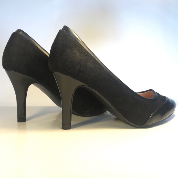 Black Panel Pointed Court, sz 7 - Picture 3 of 7